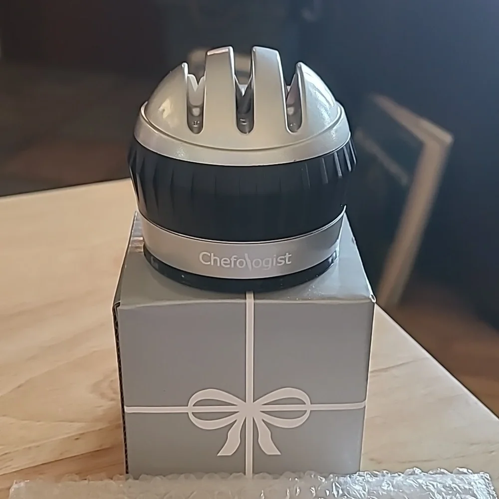 Chefologist knife sharpener